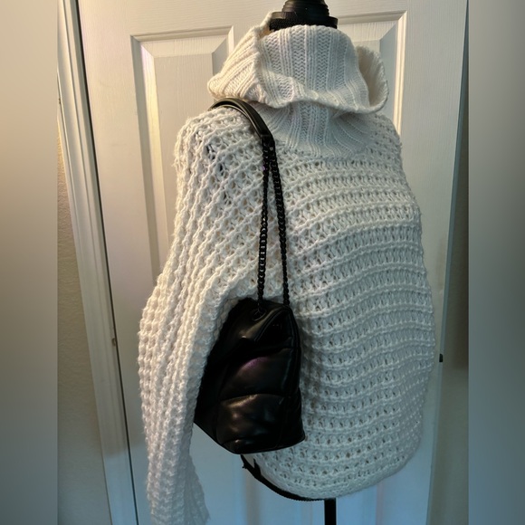 YSL lambskin black quilted shoulder bag - Picture 2 of 15